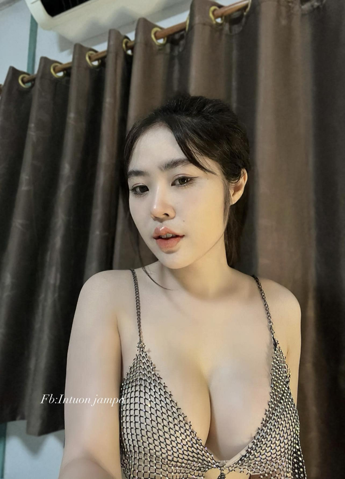 แนนน้อย อินทุอร เน็ตไอดอล